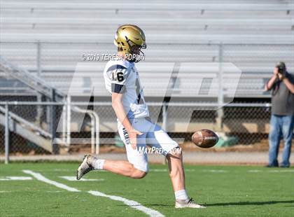 Thumbnail 3 in Spartanburg vs Chapman (The Greer Gridiron Classic) photogallery.
