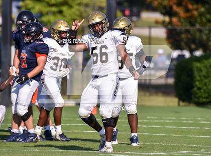 Thumbnail 3 in Spartanburg vs Chapman (The Greer Gridiron Classic) photogallery.