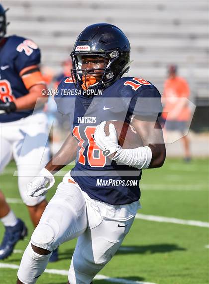 Thumbnail 3 in Spartanburg vs Chapman (The Greer Gridiron Classic) photogallery.