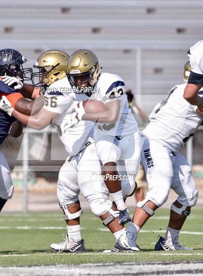 Thumbnail 2 in Spartanburg vs Chapman (The Greer Gridiron Classic) photogallery.