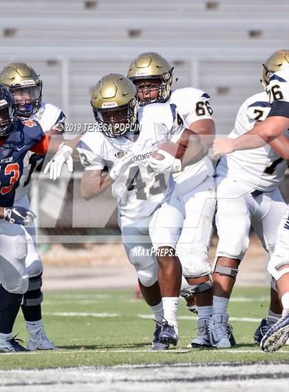 Thumbnail 2 in Spartanburg vs Chapman (The Greer Gridiron Classic) photogallery.