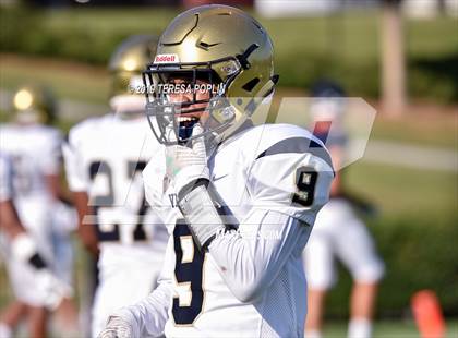 Thumbnail 2 in Spartanburg vs Chapman (The Greer Gridiron Classic) photogallery.