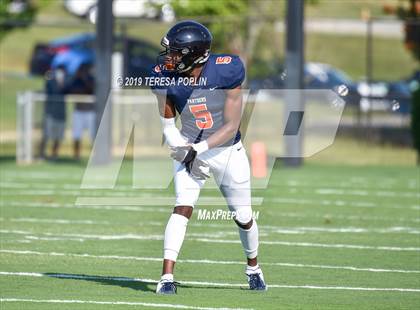 Thumbnail 2 in Spartanburg vs Chapman (The Greer Gridiron Classic) photogallery.