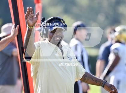Thumbnail 1 in Spartanburg vs Chapman (The Greer Gridiron Classic) photogallery.