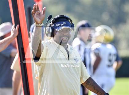 Thumbnail 2 in Spartanburg vs Chapman (The Greer Gridiron Classic) photogallery.