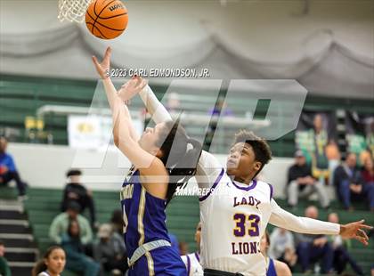 Thumbnail 2 in Columbia Central vs. Brentwood (TSSAA Region 6-4A Semifinal) photogallery.