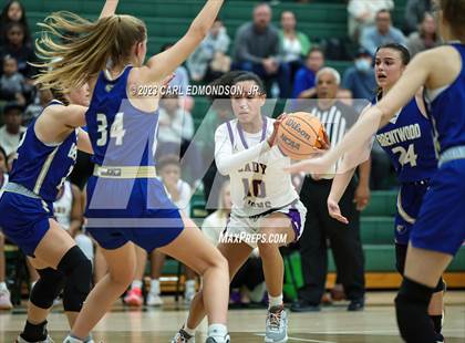 Thumbnail 1 in Columbia Central vs. Brentwood (TSSAA Region 6-4A Semifinal) photogallery.