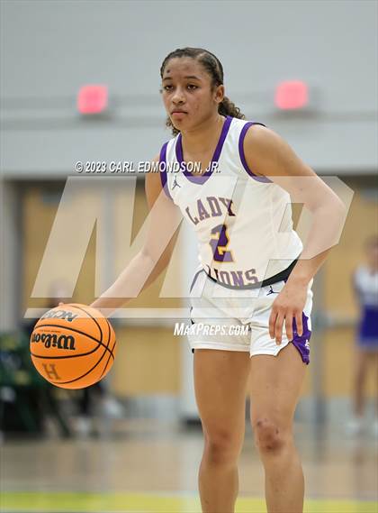 Thumbnail 3 in Columbia Central vs. Brentwood (TSSAA Region 6-4A Semifinal) photogallery.