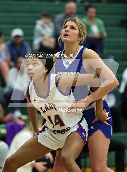 Thumbnail 1 in Columbia Central vs. Brentwood (TSSAA Region 6-4A Semifinal) photogallery.