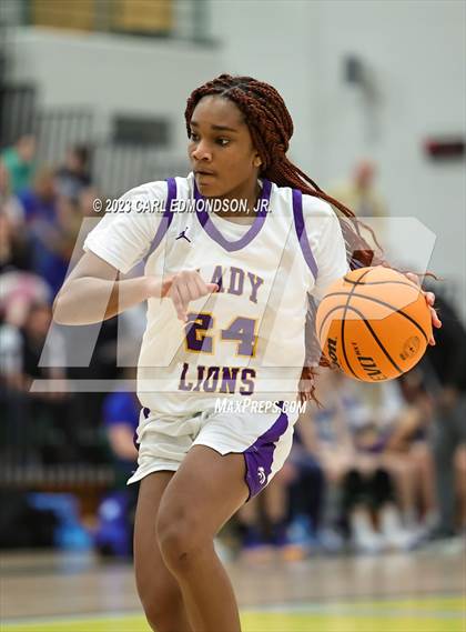 Thumbnail 1 in Columbia Central vs. Brentwood (TSSAA Region 6-4A Semifinal) photogallery.
