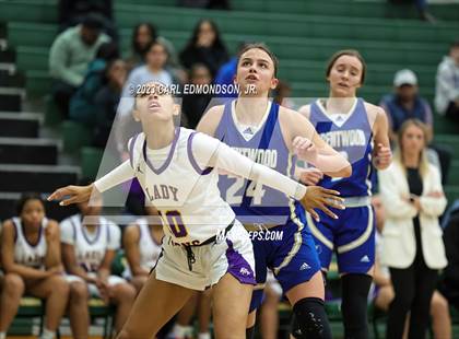 Thumbnail 3 in Columbia Central vs. Brentwood (TSSAA Region 6-4A Semifinal) photogallery.