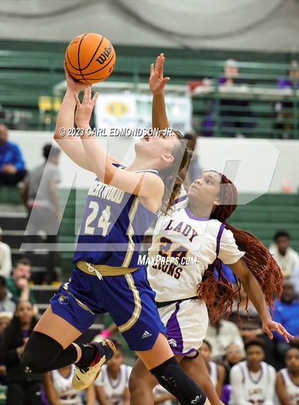 Thumbnail 2 in Columbia Central vs. Brentwood (TSSAA Region 6-4A Semifinal) photogallery.