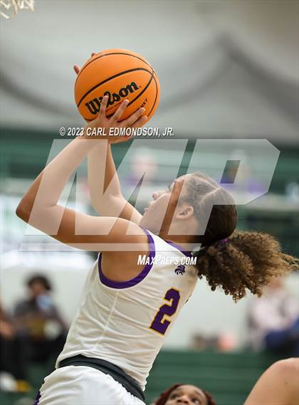 Thumbnail 1 in Columbia Central vs. Brentwood (TSSAA Region 6-4A Semifinal) photogallery.