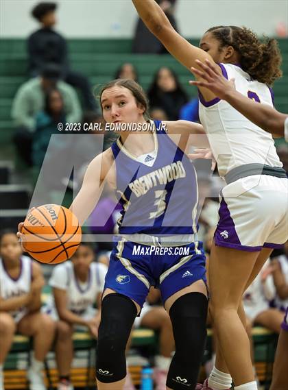 Thumbnail 1 in Columbia Central vs. Brentwood (TSSAA Region 6-4A Semifinal) photogallery.
