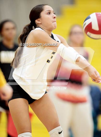 Thumbnail 2 in Richland vs Fossil Ridge photogallery.