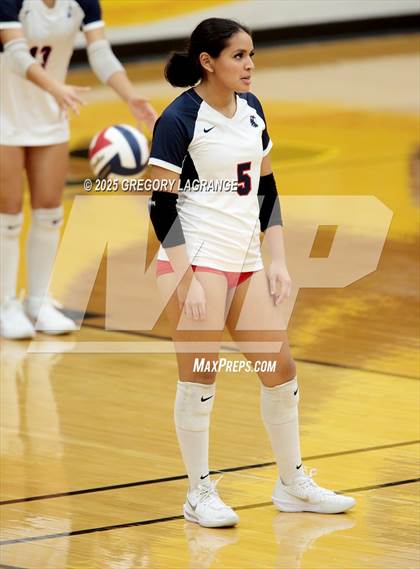 Thumbnail 1 in Richland vs Fossil Ridge photogallery.