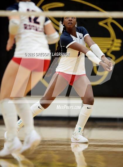 Thumbnail 2 in Richland vs Fossil Ridge photogallery.