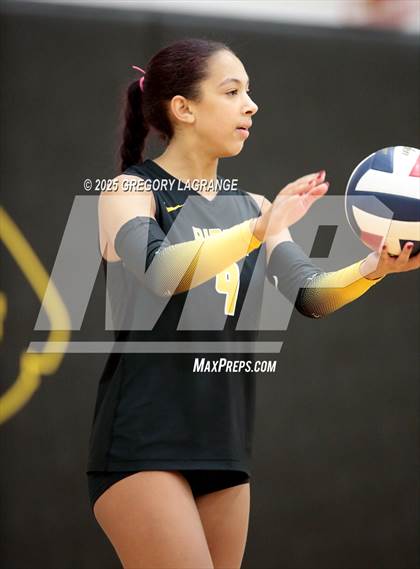 Thumbnail 3 in Richland vs Fossil Ridge photogallery.
