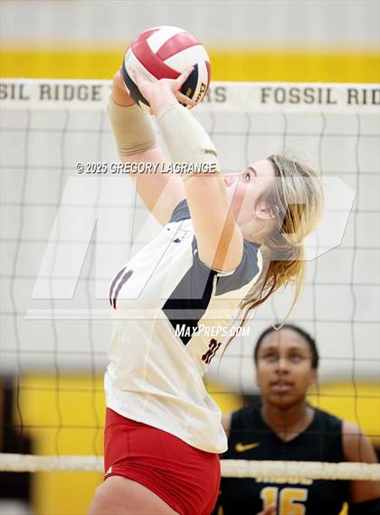 Thumbnail 3 in Richland vs Fossil Ridge photogallery.