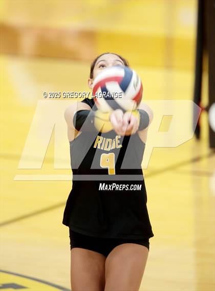 Thumbnail 2 in Richland vs Fossil Ridge photogallery.