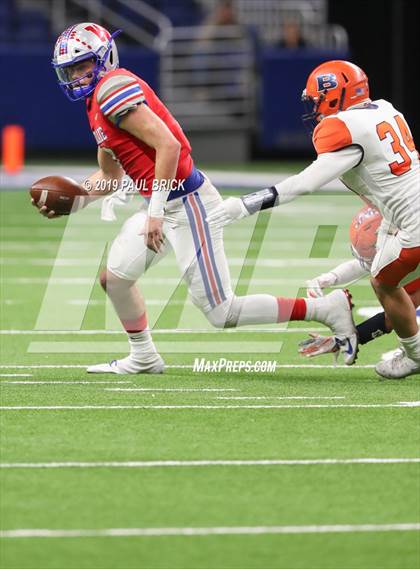 Thumbnail 1 in Westlake vs Brandeis (UIL 6A Quarterfinal Playoff) photogallery.