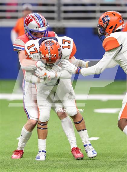 Thumbnail 2 in Westlake vs Brandeis (UIL 6A Quarterfinal Playoff) photogallery.