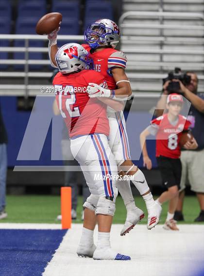 Thumbnail 1 in Westlake vs Brandeis (UIL 6A Quarterfinal Playoff) photogallery.