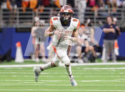 Thumbnail 3 in Westlake vs Brandeis (UIL 6A Quarterfinal Playoff) photogallery.