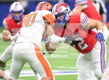 Thumbnail 2 in Westlake vs Brandeis (UIL 6A Quarterfinal Playoff) photogallery.