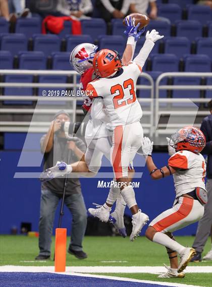 Thumbnail 3 in Westlake vs Brandeis (UIL 6A Quarterfinal Playoff) photogallery.
