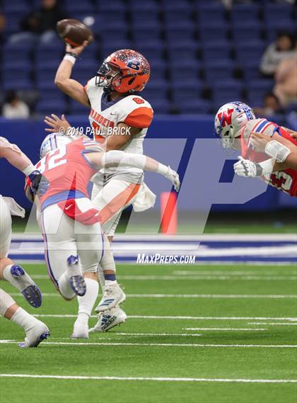 Thumbnail 1 in Westlake vs Brandeis (UIL 6A Quarterfinal Playoff) photogallery.