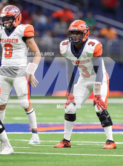 Thumbnail 3 in Westlake vs Brandeis (UIL 6A Quarterfinal Playoff) photogallery.