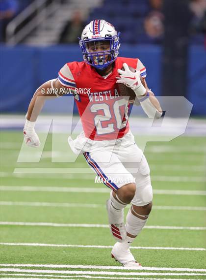 Thumbnail 2 in Westlake vs Brandeis (UIL 6A Quarterfinal Playoff) photogallery.