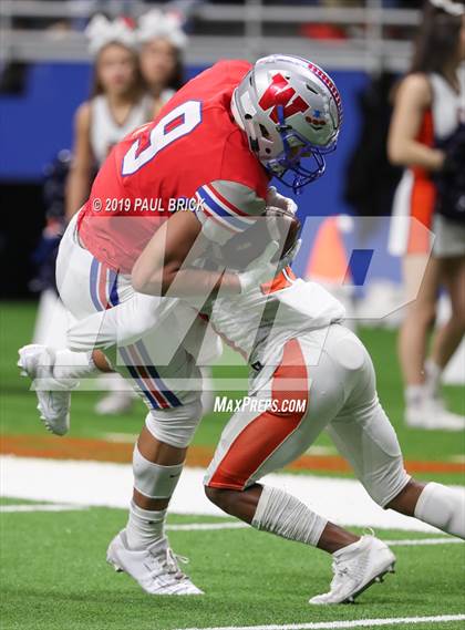 Thumbnail 2 in Westlake vs Brandeis (UIL 6A Quarterfinal Playoff) photogallery.