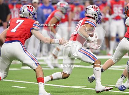 Thumbnail 3 in Westlake vs Brandeis (UIL 6A Quarterfinal Playoff) photogallery.