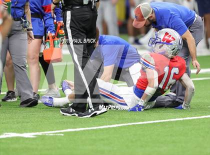 Thumbnail 3 in Westlake vs Brandeis (UIL 6A Quarterfinal Playoff) photogallery.