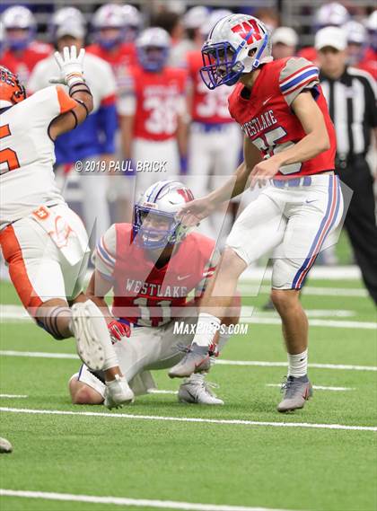 Thumbnail 3 in Westlake vs Brandeis (UIL 6A Quarterfinal Playoff) photogallery.