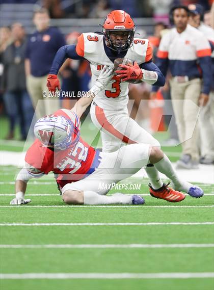 Thumbnail 2 in Westlake vs Brandeis (UIL 6A Quarterfinal Playoff) photogallery.
