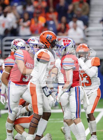 Thumbnail 3 in Westlake vs Brandeis (UIL 6A Quarterfinal Playoff) photogallery.