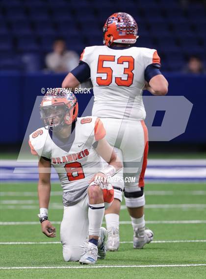 Thumbnail 2 in Westlake vs Brandeis (UIL 6A Quarterfinal Playoff) photogallery.