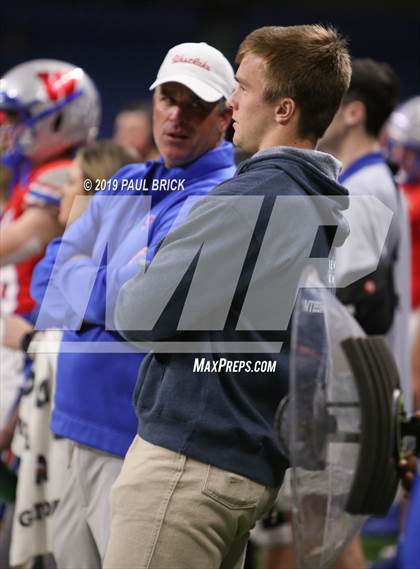 Thumbnail 1 in Westlake vs Brandeis (UIL 6A Quarterfinal Playoff) photogallery.