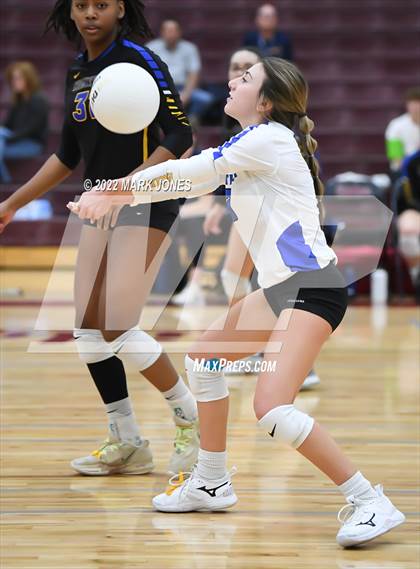 Thumbnail 3 in Phoenix Country Day vs. Horizon Honors (AIA 2A Semifinal) photogallery.