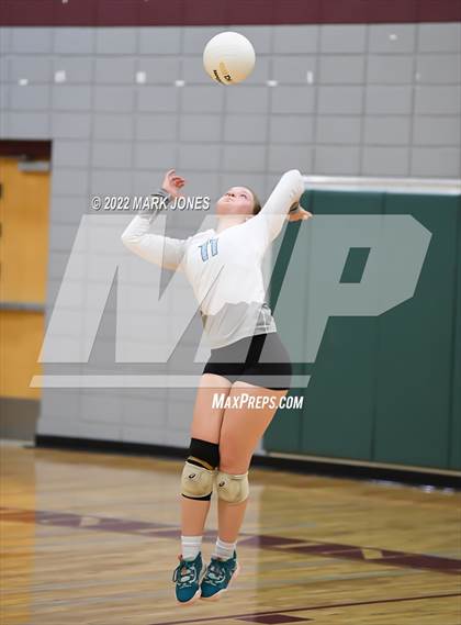 Thumbnail 1 in Phoenix Country Day vs. Horizon Honors (AIA 2A Semifinal) photogallery.