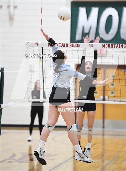 Thumbnail 1 in Phoenix Country Day vs. Horizon Honors (AIA 2A Semifinal) photogallery.