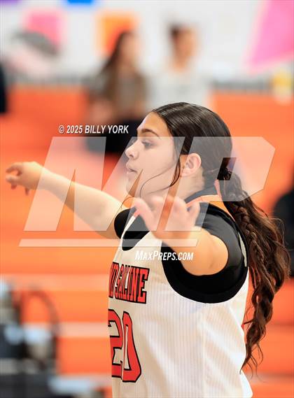 Thumbnail 2 in Grand Saline vs Eustace photogallery.