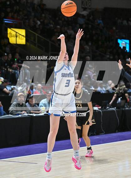 Thumbnail 1 in Chinle vs. Snowflake (AIA 3A Quarterfinal) photogallery.