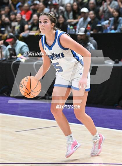 Thumbnail 3 in Chinle vs. Snowflake (AIA 3A Quarterfinal) photogallery.