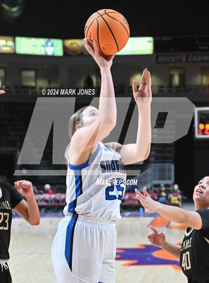 Thumbnail 2 in Chinle vs. Snowflake (AIA 3A Quarterfinal) photogallery.