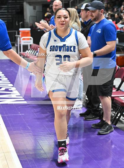 Thumbnail 2 in Chinle vs. Snowflake (AIA 3A Quarterfinal) photogallery.