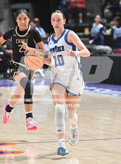 Thumbnail 3 in Chinle vs. Snowflake (AIA 3A Quarterfinal) photogallery.